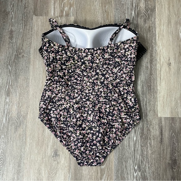 Kona Sol floral ruffle top swimsuit. Convertible removable straps, large. - Picture 5 of 10